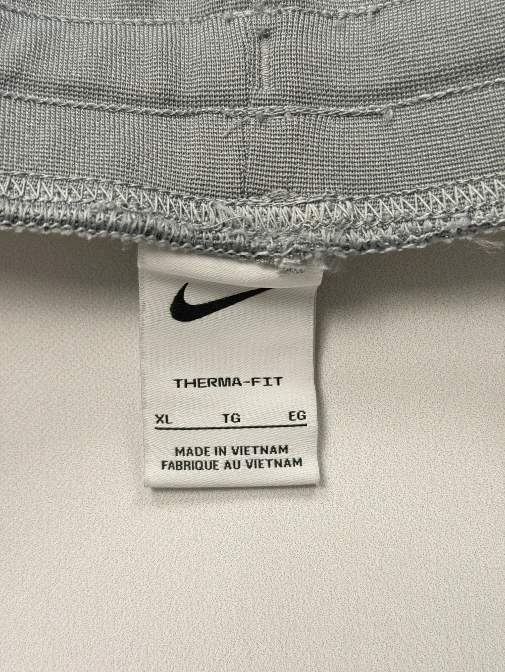 Nike Therma-Fit Gray Athletic Joggers - Boys XL